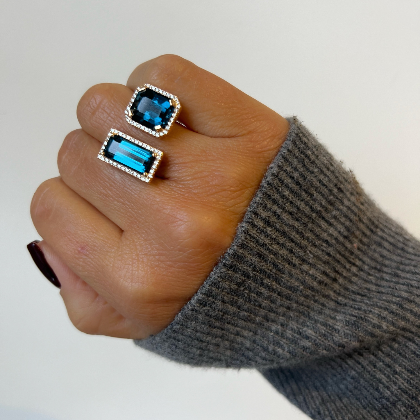 DOUBLE VELVET RING-london blue topaz